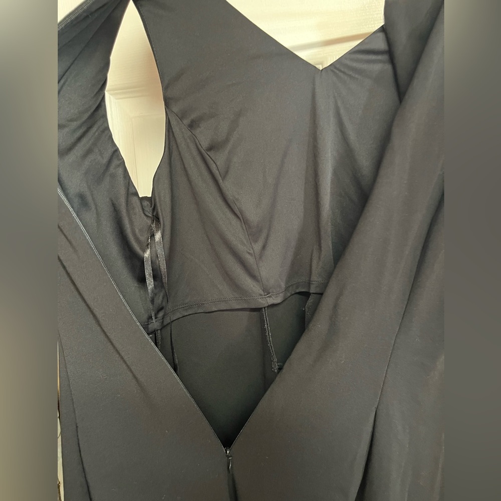 Talbots 12P black dress with white eyelet bottom and zip up back - Picture 3 of 7